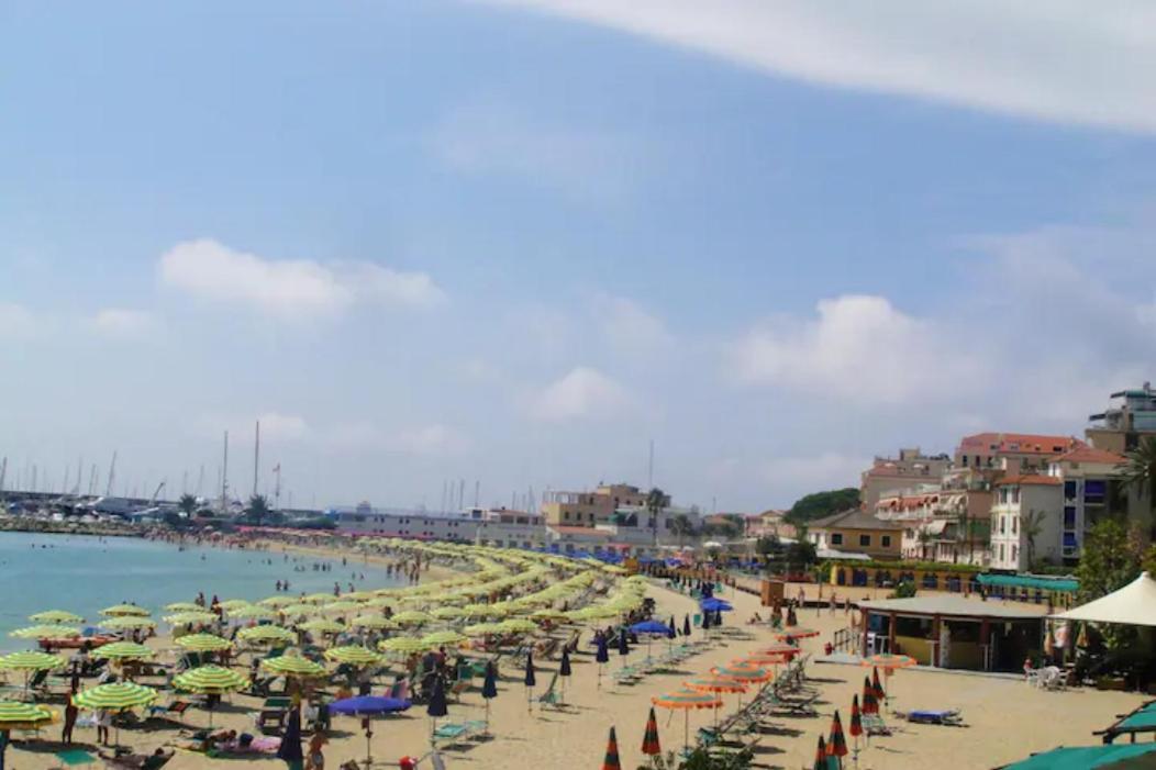 Giardino In Citta; Centralissimo Sanremo Exteriér fotografie